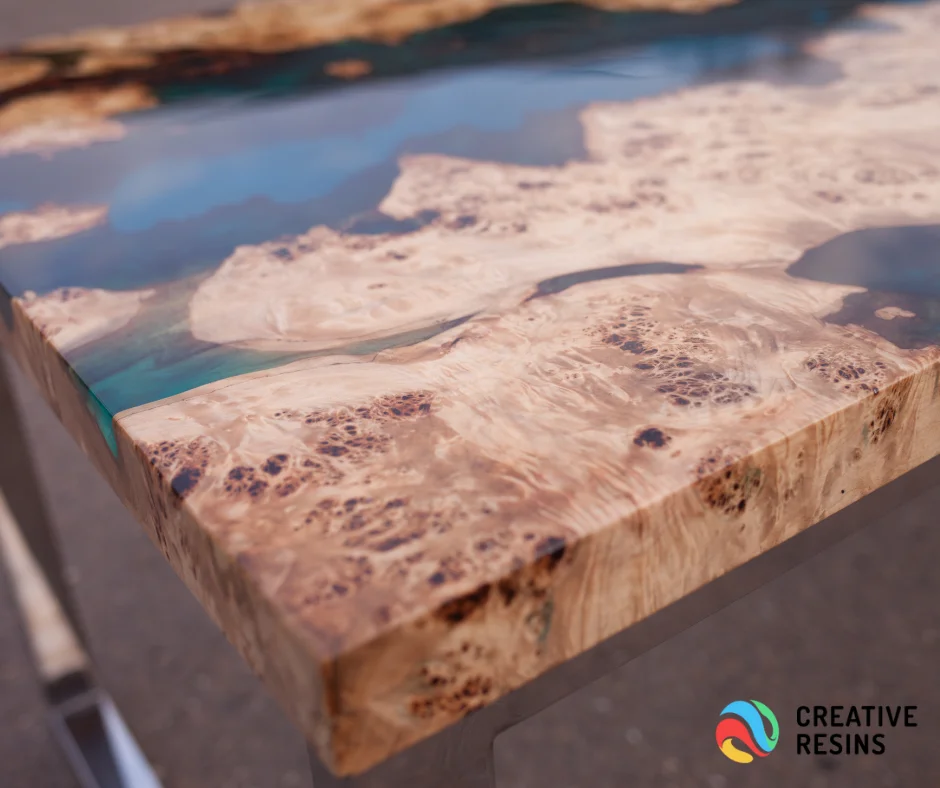 Cómo hacer una mesa de río con resina epoxi – Guía de bricolaje